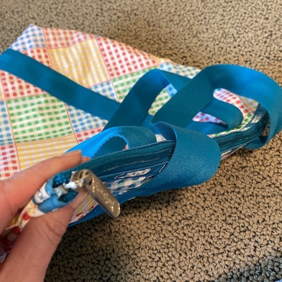 LeSportsac Tote Bag and Pouch in EUC - Picture 4 of 13